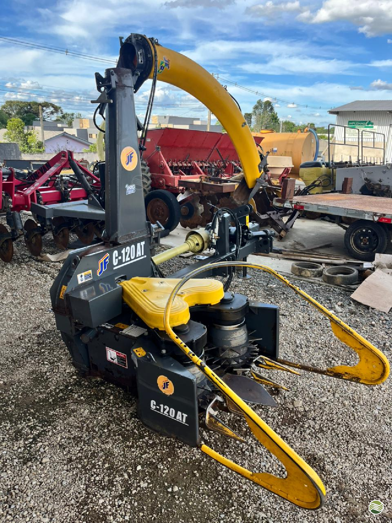 IMPLEMENTOS AGRICOLAS COLHEDORAS COLHEDORA DE FORRAGEM Implemaq - Implementos e Máquinas Agrícolas PALMEIRA PARANÁ PR