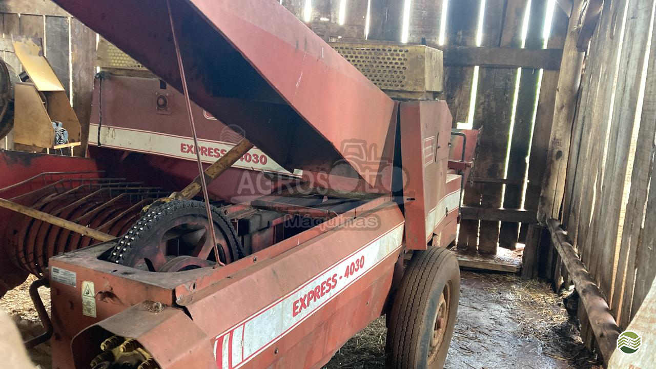 IMPLEMENTOS AGRICOLAS ENFARDADEIRA CONJUNTO DE FENAÇÃO Agrosolo Máquinas CHOPINZINHO PARANÁ PR