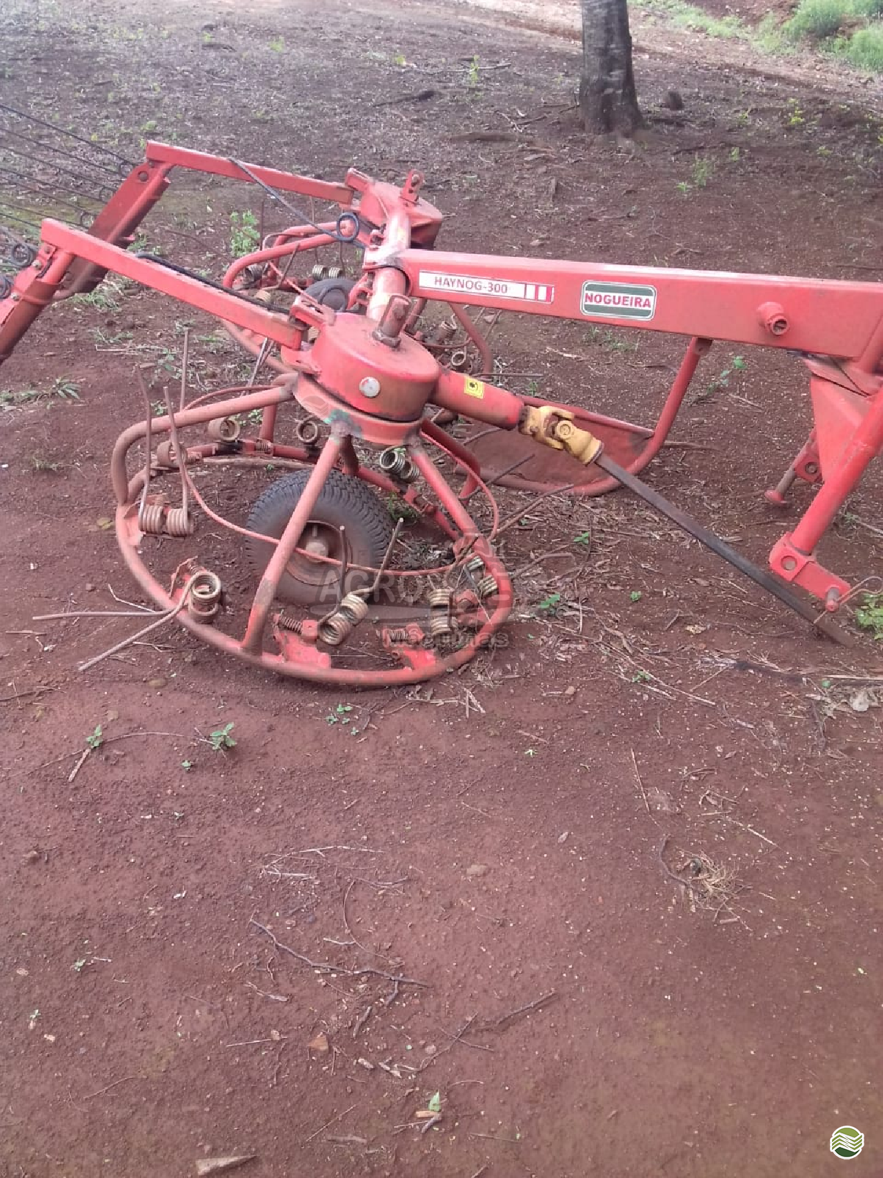 IMPLEMENTOS AGRICOLAS ENLEIRADOR ENLEIRADOR E ESPALHADOR Agrosolo Máquinas CHOPINZINHO PARANÁ PR