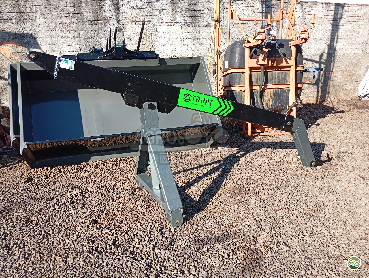 IMPLEMENTOS AGRICOLAS GUINCHO GUINCHO 1000 Kg Agrosolo Máquinas CHOPINZINHO PARANÁ PR