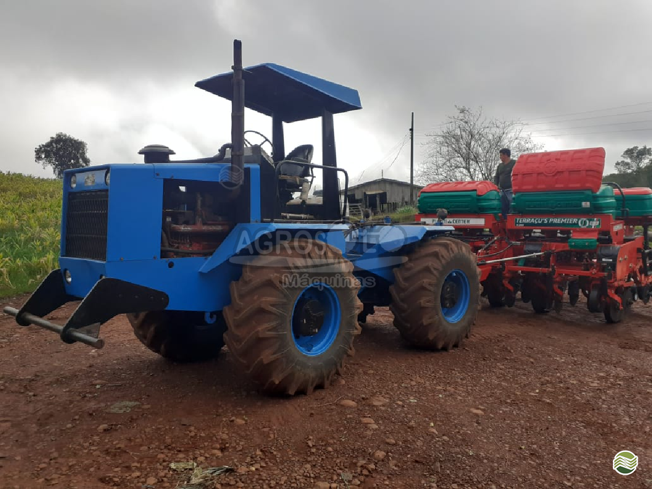 TRATOR MULLER MULLER TM 14 Tração 4x4 Agrosolo Máquinas CHOPINZINHO PARANÁ PR