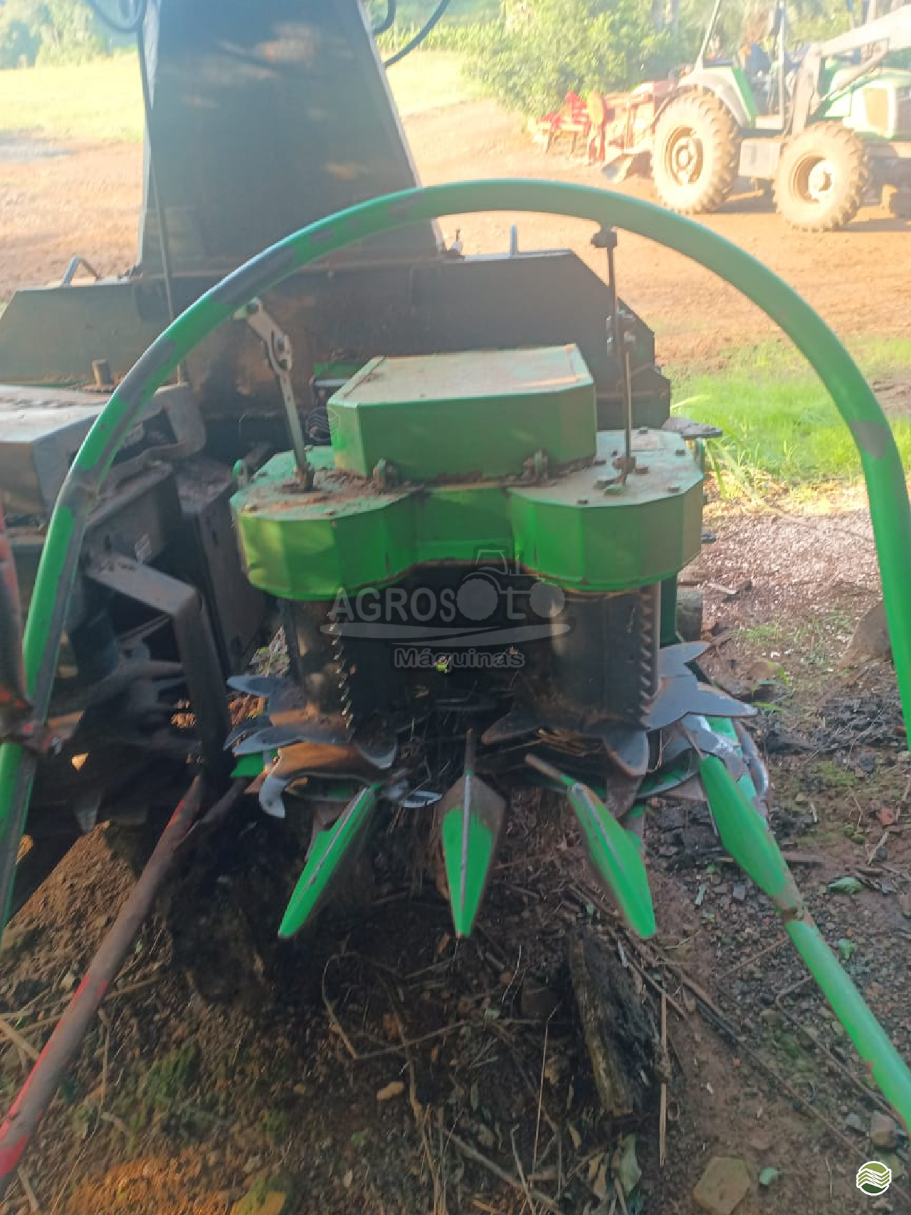 IMPLEMENTOS AGRICOLAS ENSILADEIRA ENSILADEIRA AREA TOTAL Agrosolo Máquinas CHOPINZINHO PARANÁ PR
