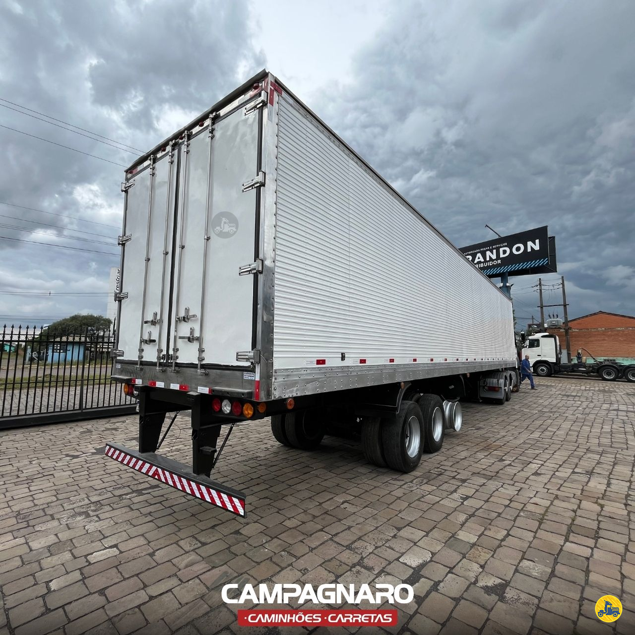 CARRETA SEMI-REBOQUE FRIGORIFICO Campagnaro Caminhões VACARIA RIO GRANDE DO SUL RS