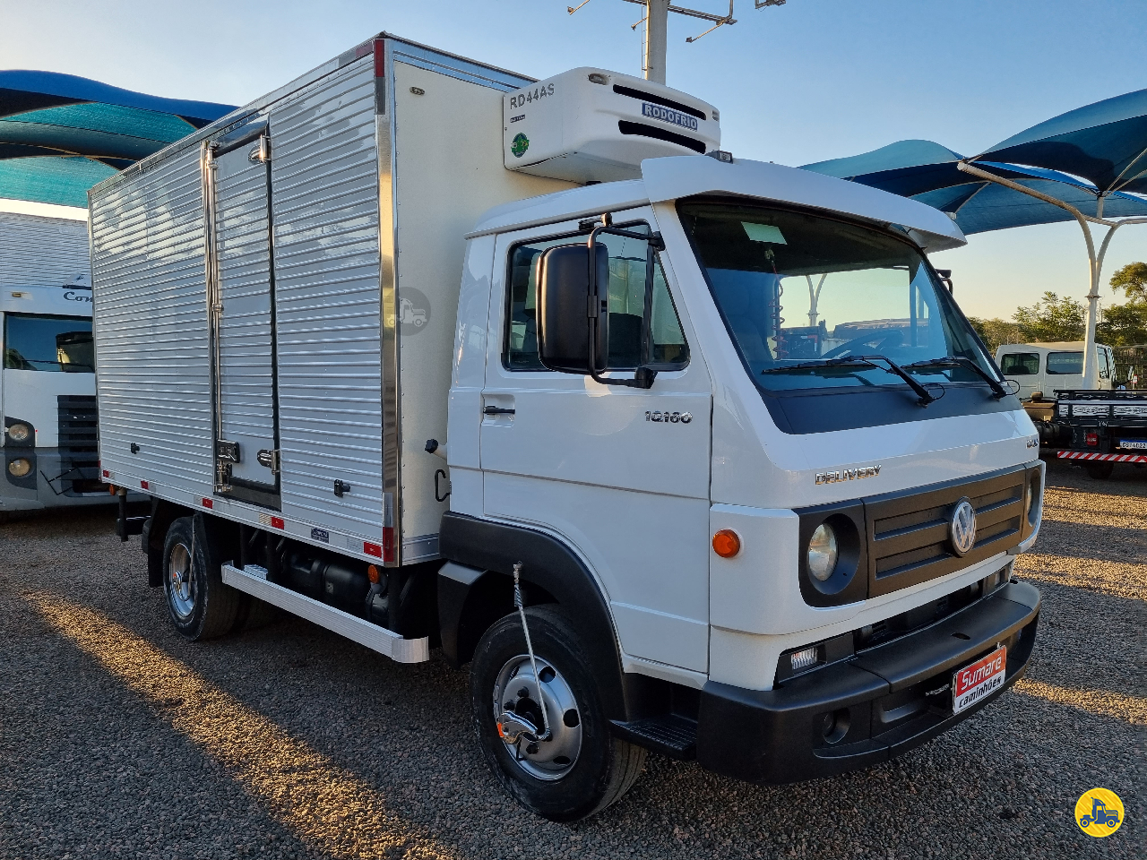 CAMINHAO VOLKSWAGEN VW 10160 Baú Frigorífico 3/4 4x2 Sumaré Caminhões SUMARE SÃO PAULO SP