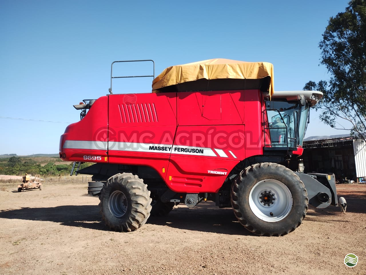 COLHEITADEIRA MASSEY FERGUSON MF 9695 MC Agrícola ITUMBIARA GOIAS GO