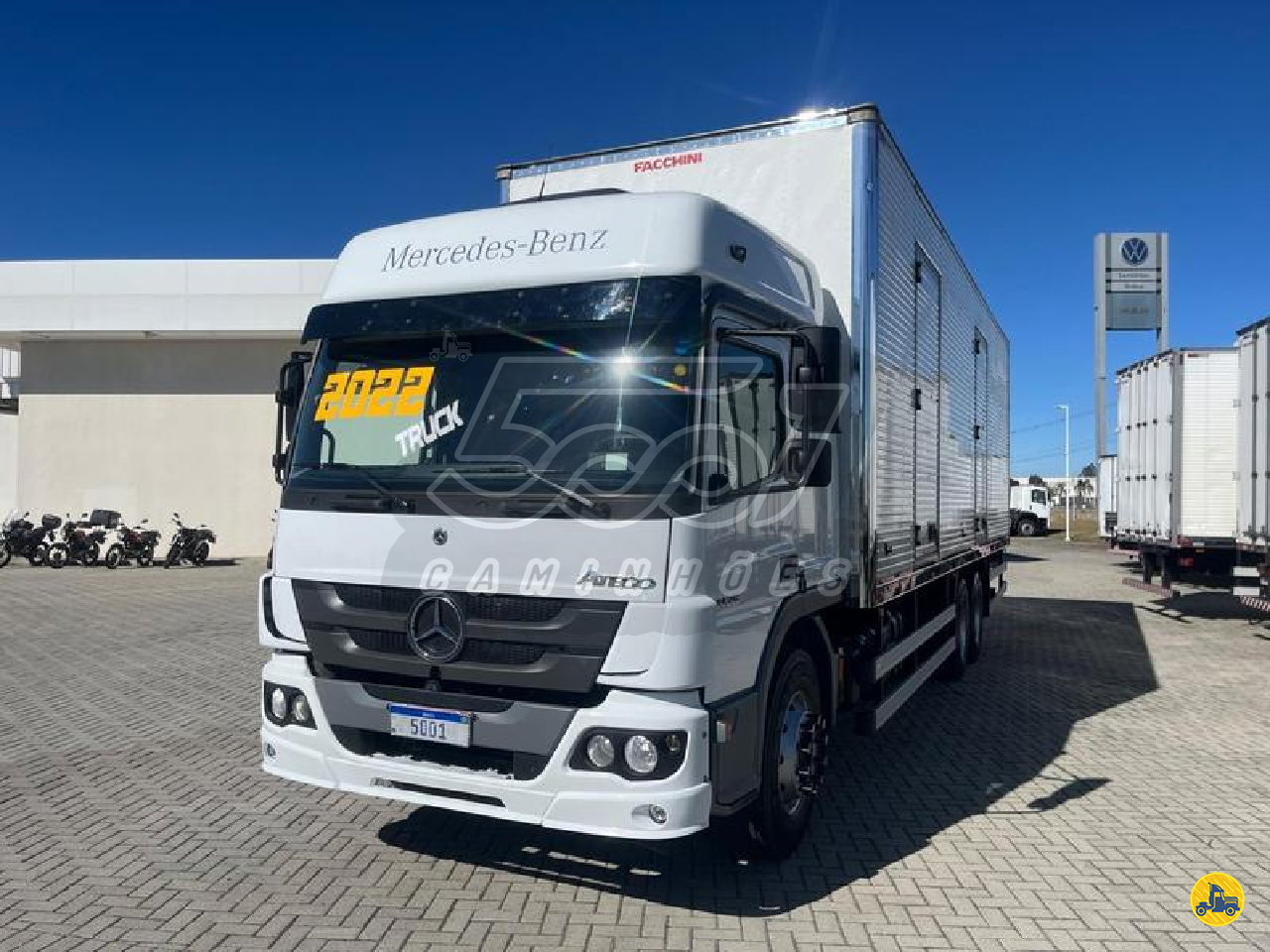 CAMINHAO MERCEDES-BENZ MB 2426 Baú Furgão Truck 6x2 5001 Caminhões - Curitiba CURITIBA PARANÁ PR