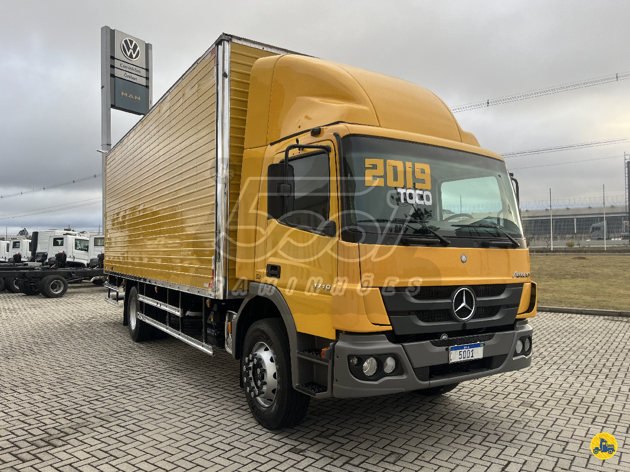 CAMINHAO MERCEDES-BENZ MB 1719 Baú Furgão Toco 4x2 5001 Caminhões - Curitiba CURITIBA PARANÁ PR