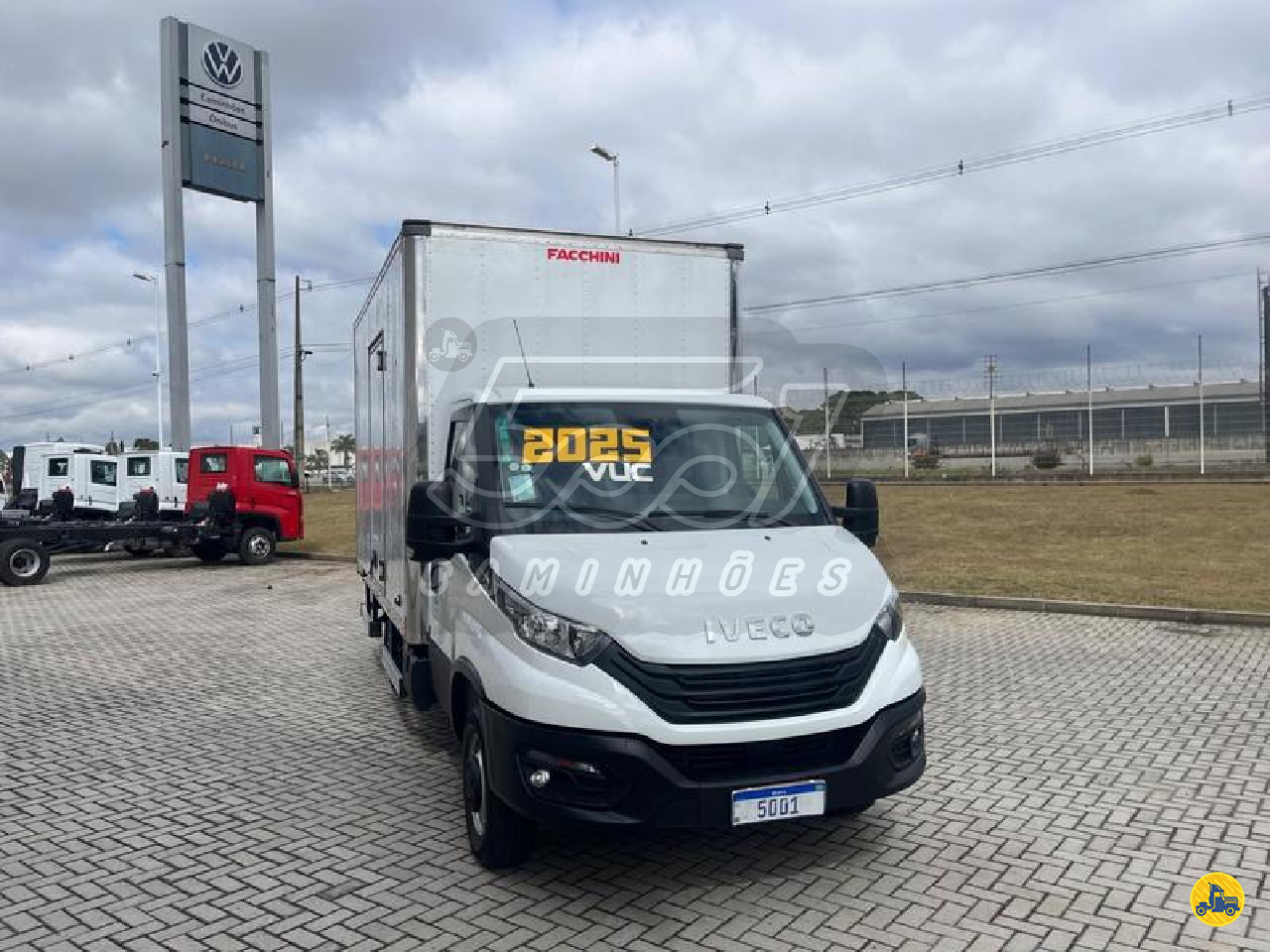 CAMINHAO IVECO DAILY 35-160 Baú Furgão 3/4 4x2 5001 Caminhões - Curitiba CURITIBA PARANÁ PR