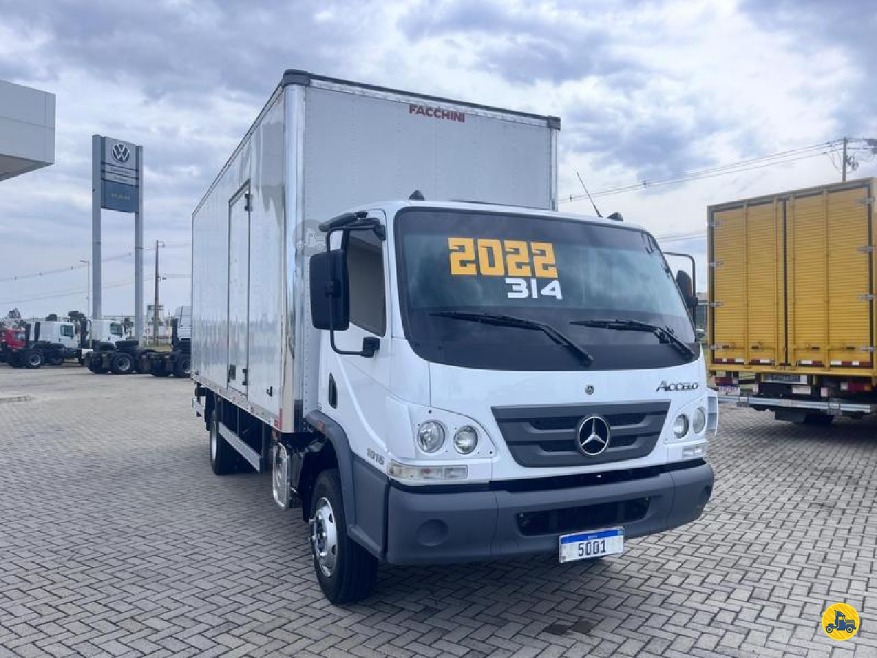 CAMINHAO MERCEDES-BENZ MB 1016 Baú Furgão 3/4 4x2 5001 Caminhões - Curitiba CURITIBA PARANÁ PR
