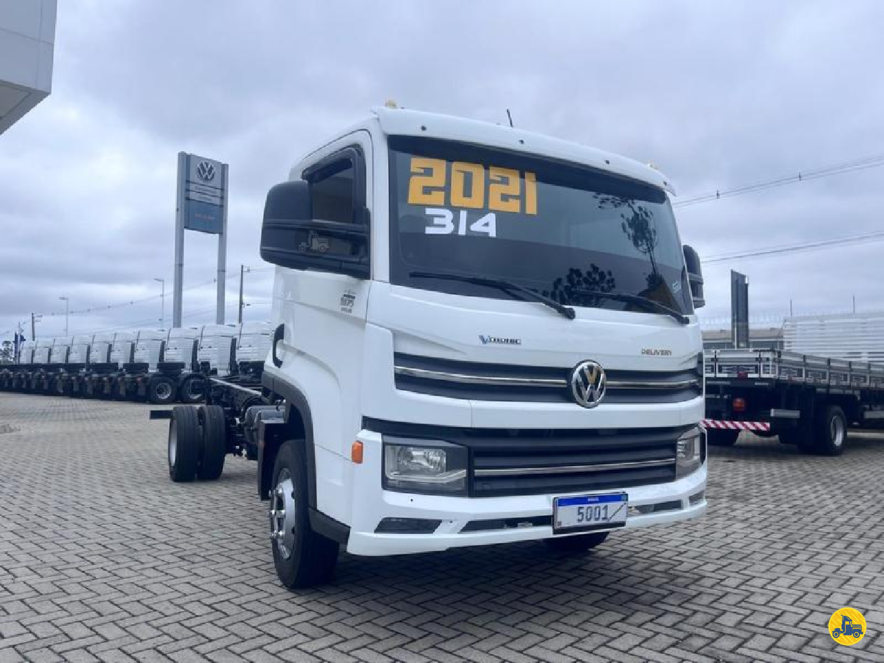 CAMINHAO VOLKSWAGEN VW 9170 Chassis 3/4 4x2 5001 Caminhões - Curitiba CURITIBA PARANÁ PR