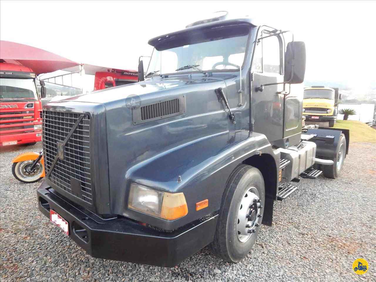 CAMINHAO VOLVO VOLVO NL12 340 Chassis Toco 4x2 Guirro Automóveis Multimarcas SAO JOSE DO RIO PARDO SÃO PAULO SP
