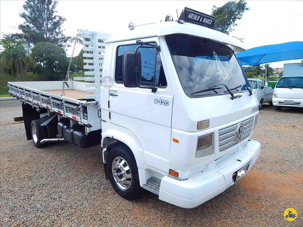 CAMINHAO VOLKSWAGEN VW 8120 Carga Seca Toco 4x2 Guirro Automóveis Multimarcas SAO JOSE DO RIO PARDO SÃO PAULO SP