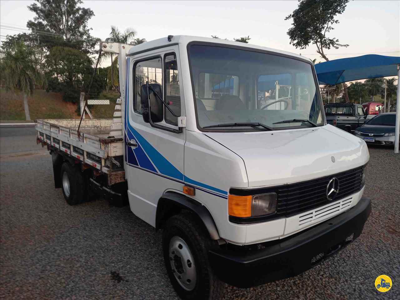 CAMINHAO MERCEDES-BENZ MB 709 Carga Seca 3/4 4x2 Guirro Automóveis Multimarcas SAO JOSE DO RIO PARDO SÃO PAULO SP