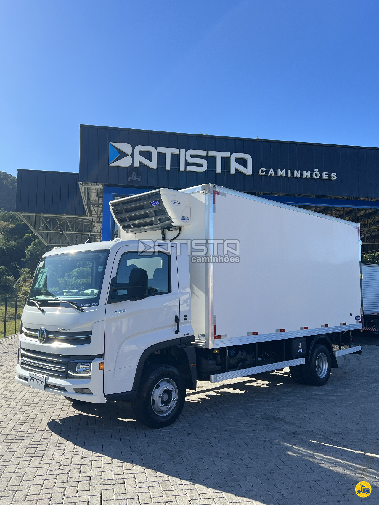 CAMINHAO VOLKSWAGEN VW 11180 Baú Frigorífico 3/4 4x2 Batista Caminhões PALHOCA SANTA CATARINA SC