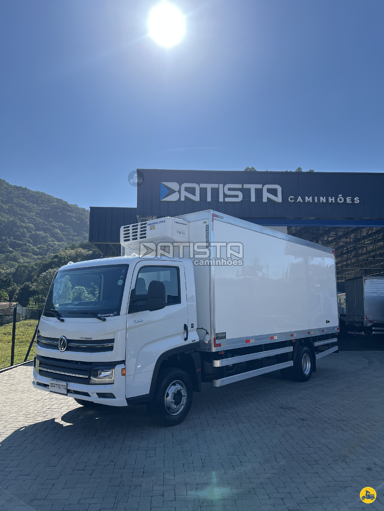 CAMINHAO VOLKSWAGEN VW 11180 Baú Frigorífico 3/4 4x2 Batista Caminhões PALHOCA SANTA CATARINA SC