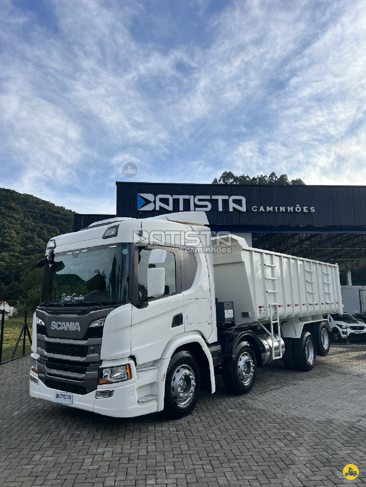 CAMINHAO SCANIA SCANIA P360 Caçamba Basculante BiTruck 8x2 Batista Caminhões PALHOCA SANTA CATARINA SC