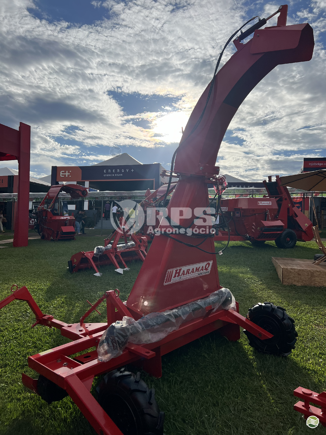 IMPLEMENTOS AGRICOLAS COLHEDORAS COLHEDORA DE FORRAGEM RPS Agronegócios CARAMBEI PARANÁ PR