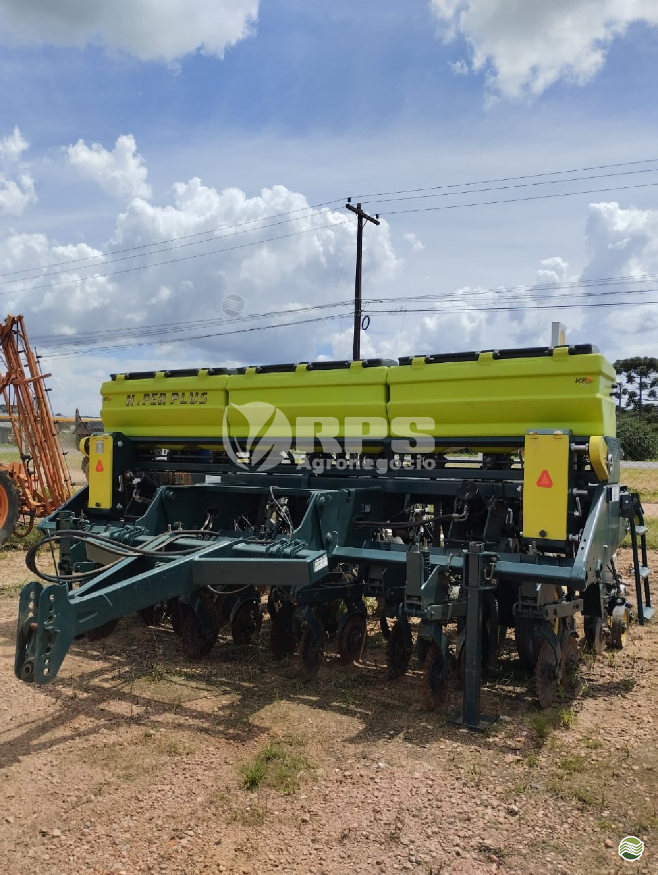 PLANTADEIRA KF Hyperplus S KF 10 RPS Agronegócios CARAMBEI PARANÁ PR