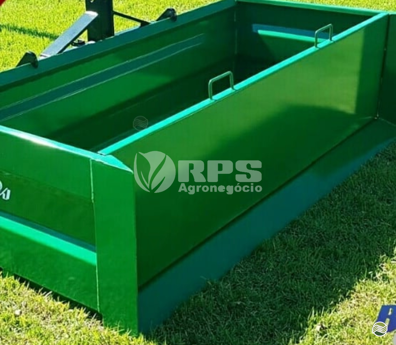 IMPLEMENTOS AGRICOLAS PLATAFORMA PARA TRATOR BASCULANTE RASPADEIRA RPS Agronegócios CARAMBEI PARANÁ PR