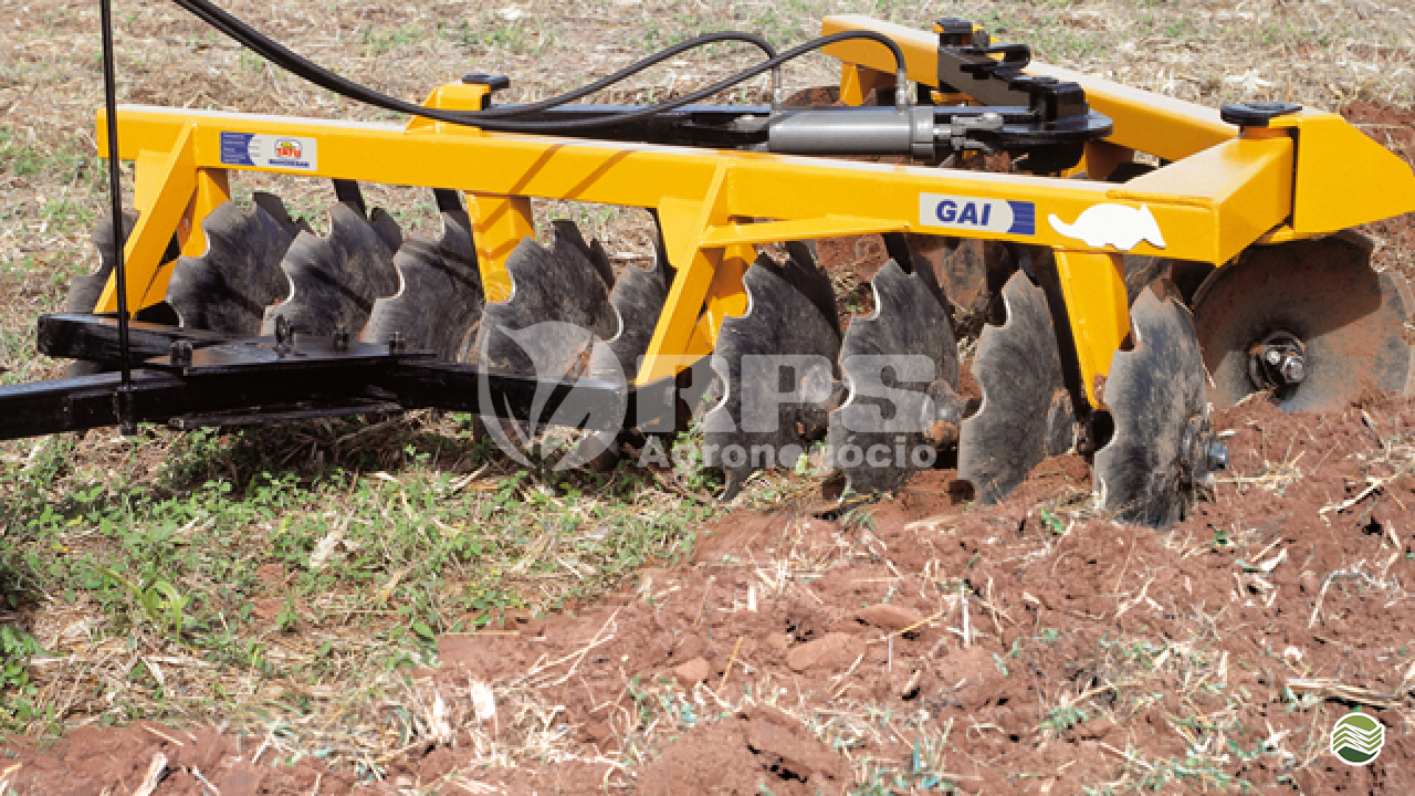 IMPLEMENTOS AGRICOLAS GRADE INTERMEDIÁRIA INTERMEDIÁRIA 12 DISCOS RPS Agronegócios CARAMBEI PARANÁ PR