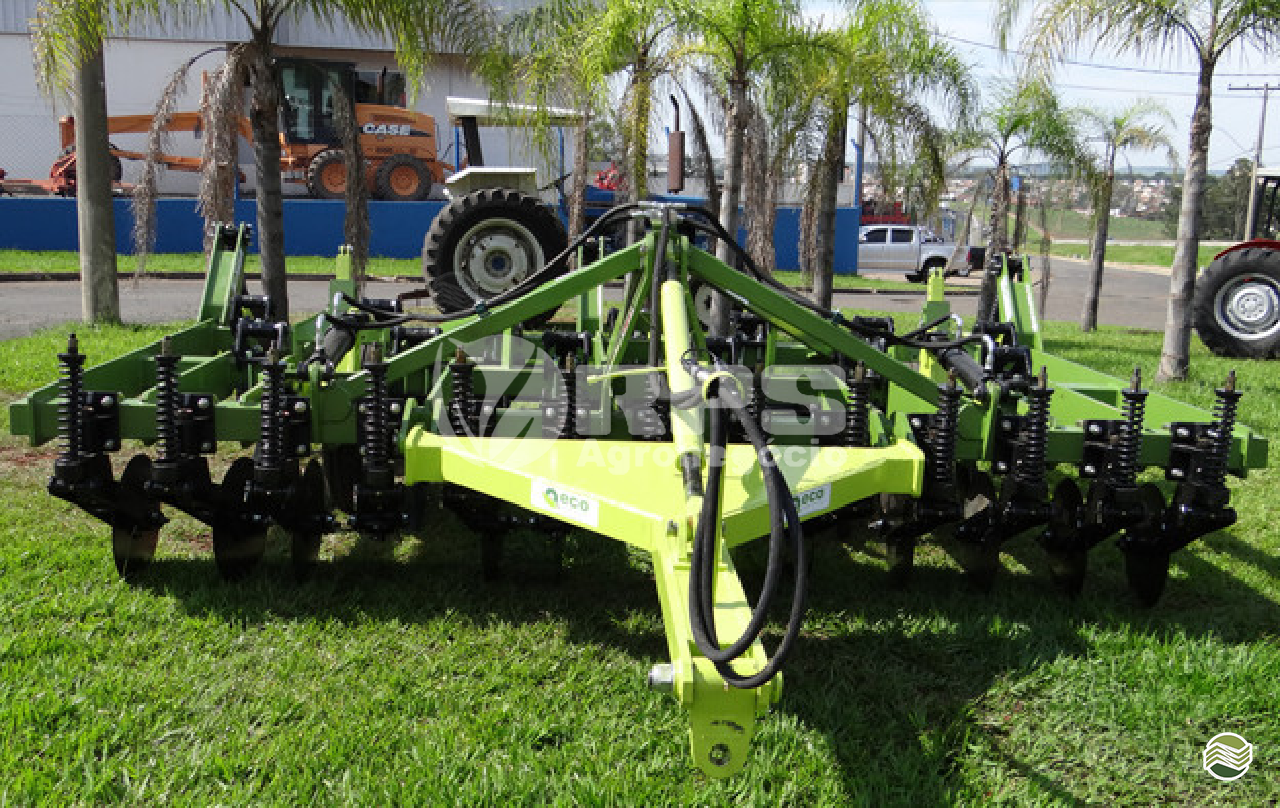 IMPLEMENTOS AGRICOLAS ESCARIFICADOR 15 HASTES DISCO CORTE RPS Agronegócios CARAMBEI PARANÁ PR
