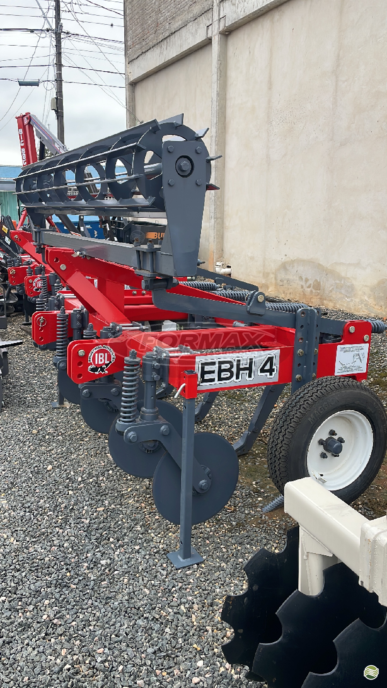 IMPLEMENTOS AGRICOLAS ESCARIFICADOR 4 HASTES DISCO CORTE Formax Máquinas Agrícolas PALMEIRA PARANÁ PR