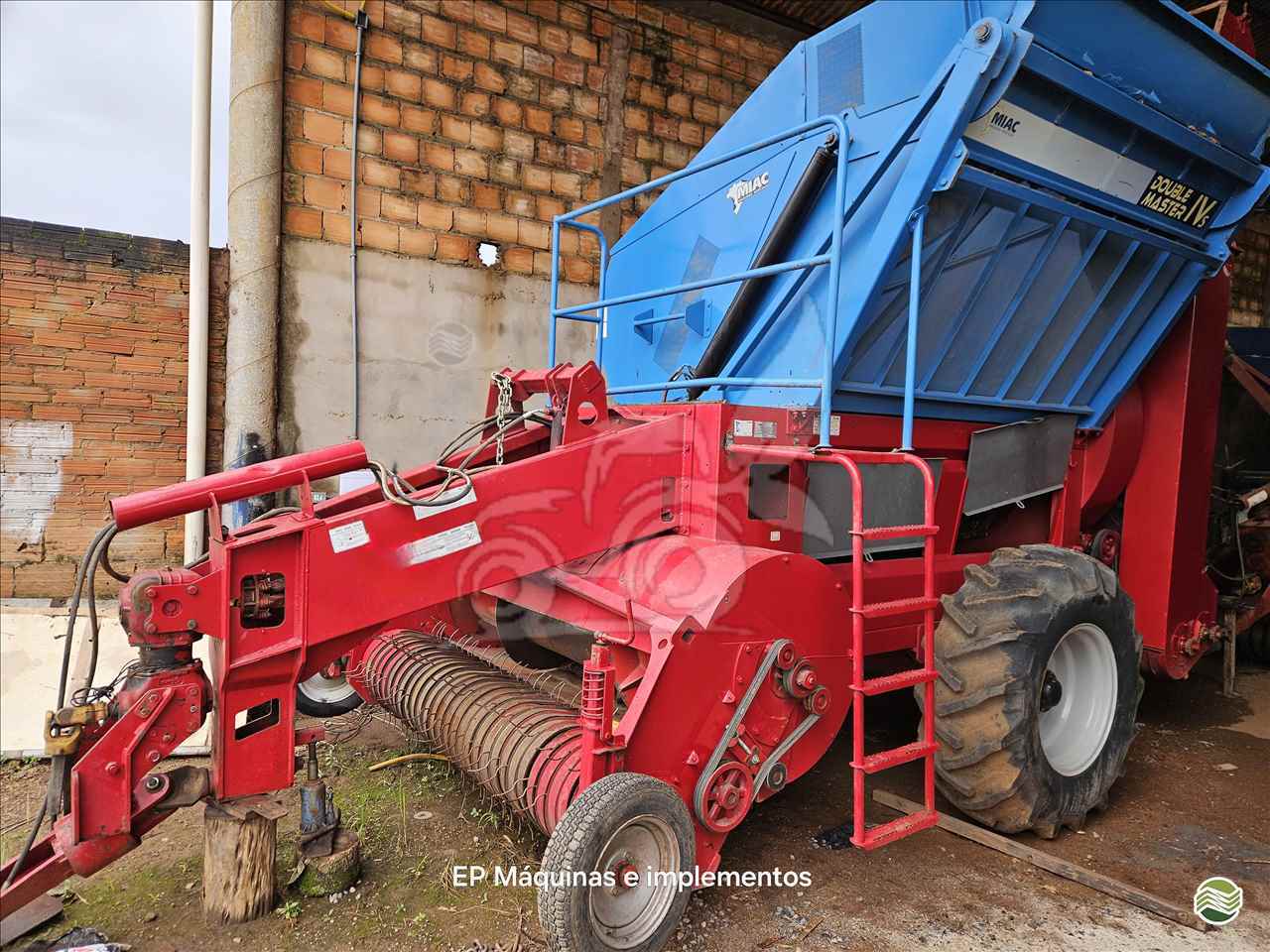 IMPLEMENTOS AGRICOLAS COLHEDORAS MIAC DOUBLE MASTER IV EP Máquinas e Implementos Agrícolas CRISTALINA GOIAS GO