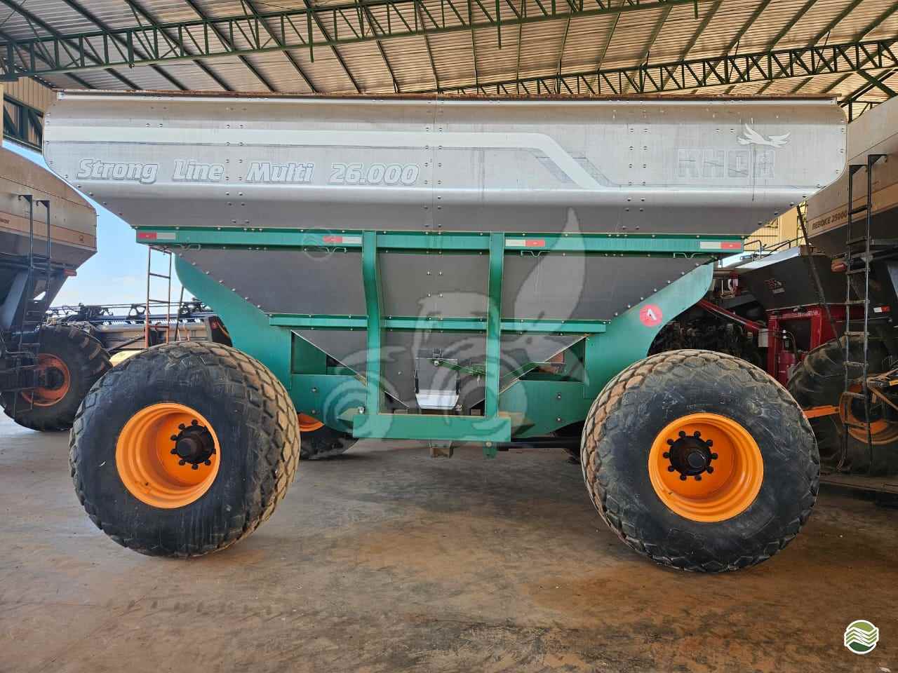 IMPLEMENTOS AGRICOLAS CARRETA BAZUKA GRANELEIRA 26000 EP Máquinas e Implementos Agrícolas CRISTALINA GOIAS GO