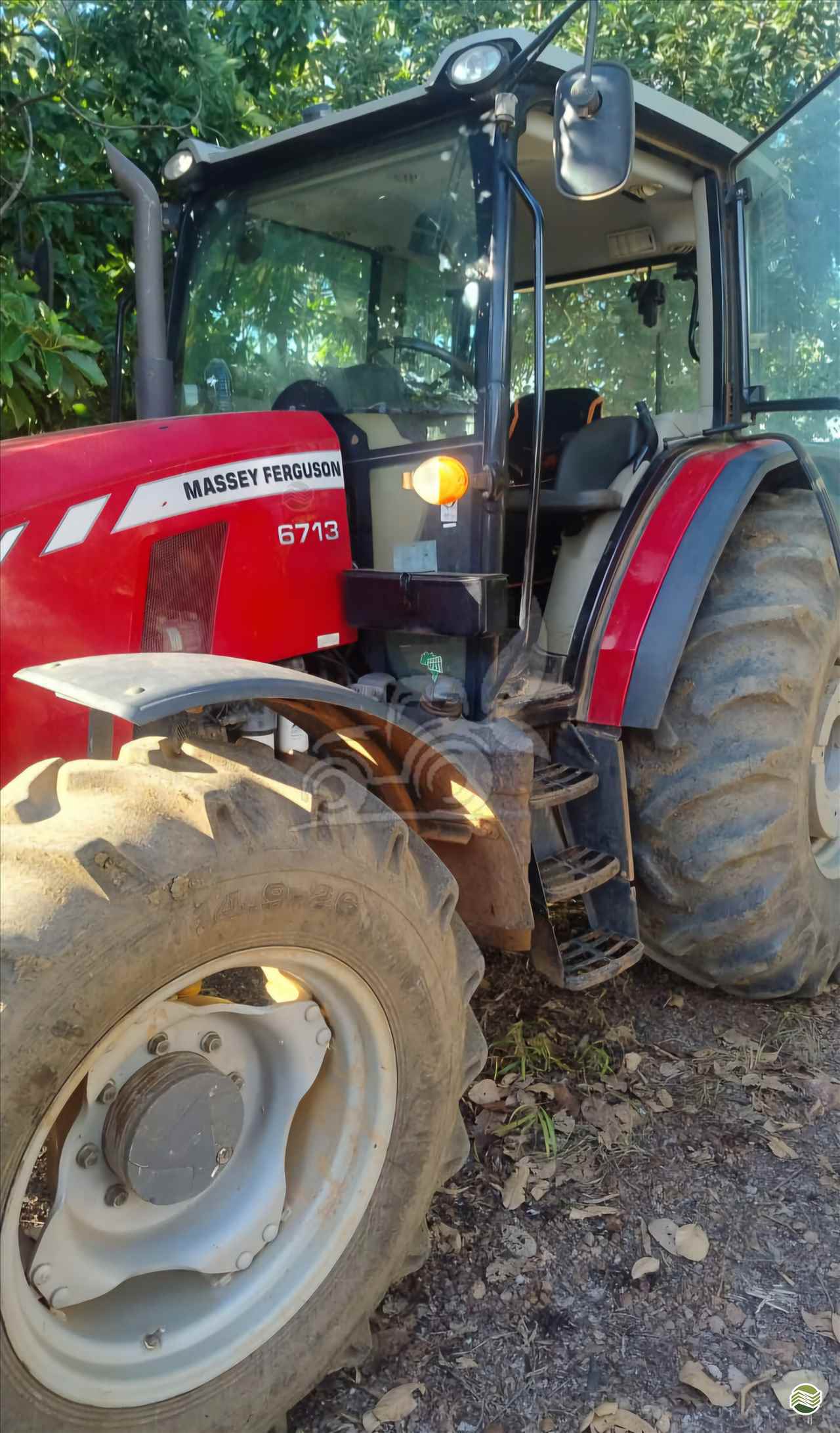 TRATOR MASSEY FERGUSON MF 6713 Tração 4x4 EP Máquinas e Implementos Agrícolas CRISTALINA GOIAS GO