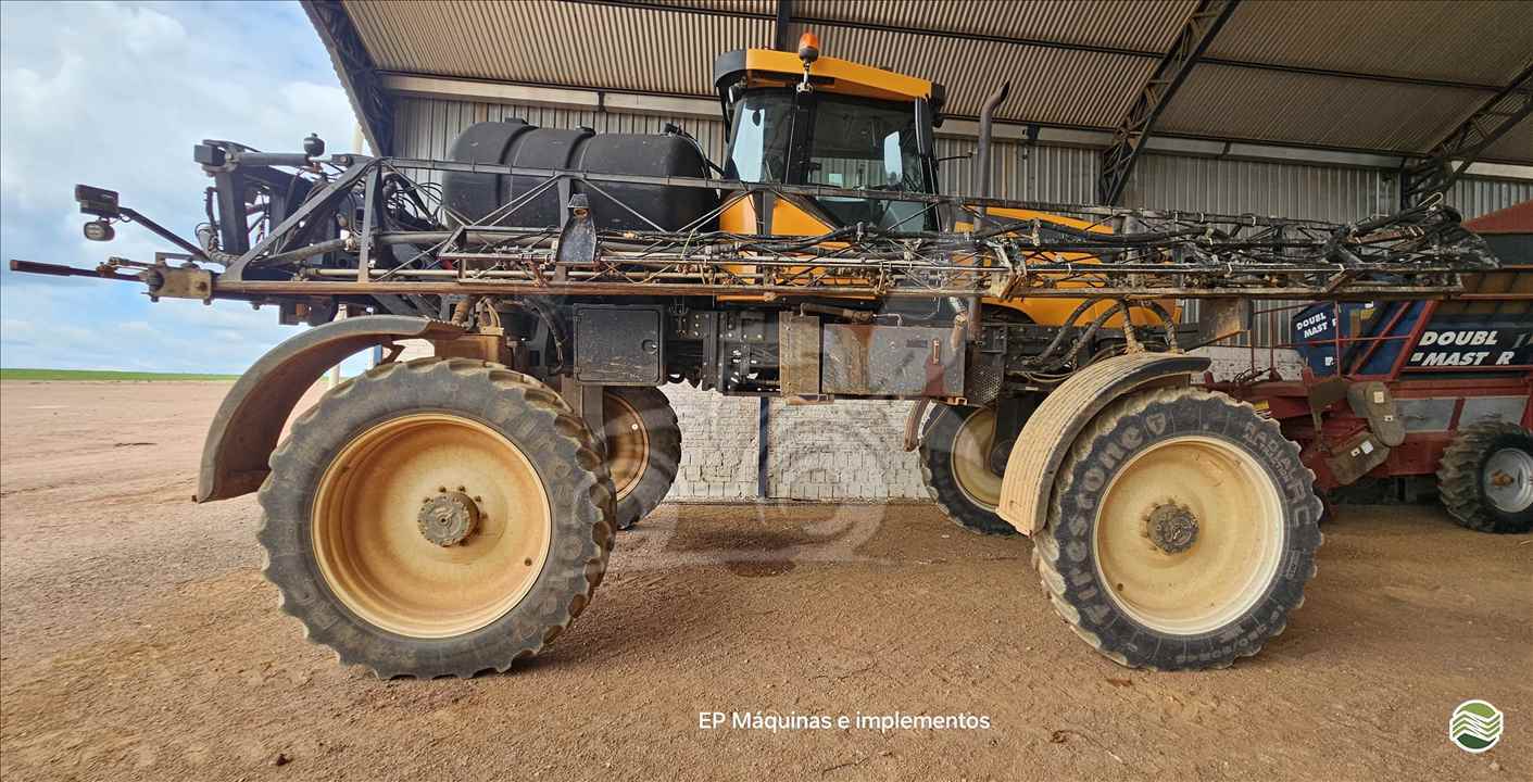 PULVERIZADOR VALTRA BS 3330 Tração 4x4 EP Máquinas e Implementos Agrícolas CRISTALINA GOIAS GO