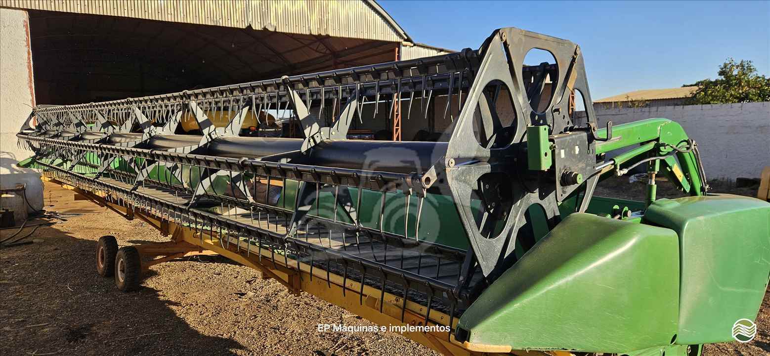 PLATAFORMA COLHEITADEIRA JOHN DEERE JOHN DEERE 635F EP Máquinas e Implementos Agrícolas CRISTALINA GOIAS GO