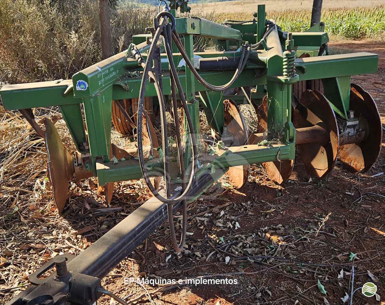 IMPLEMENTOS AGRICOLAS GRADE ARADORA ARADORA 16 DISCOS EP Máquinas e Implementos Agrícolas CRISTALINA GOIAS GO