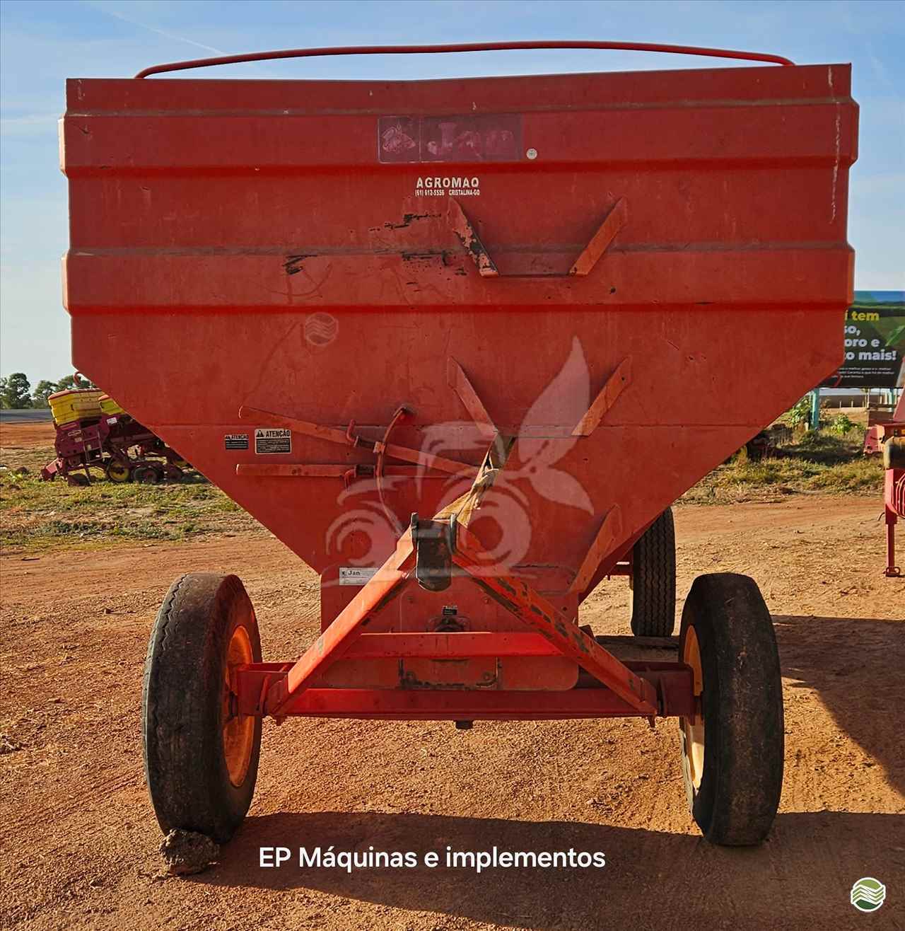 IMPLEMENTOS AGRICOLAS CARRETA BAZUKA GRANELEIRA 20000 EP Máquinas e Implementos Agrícolas CRISTALINA GOIAS GO