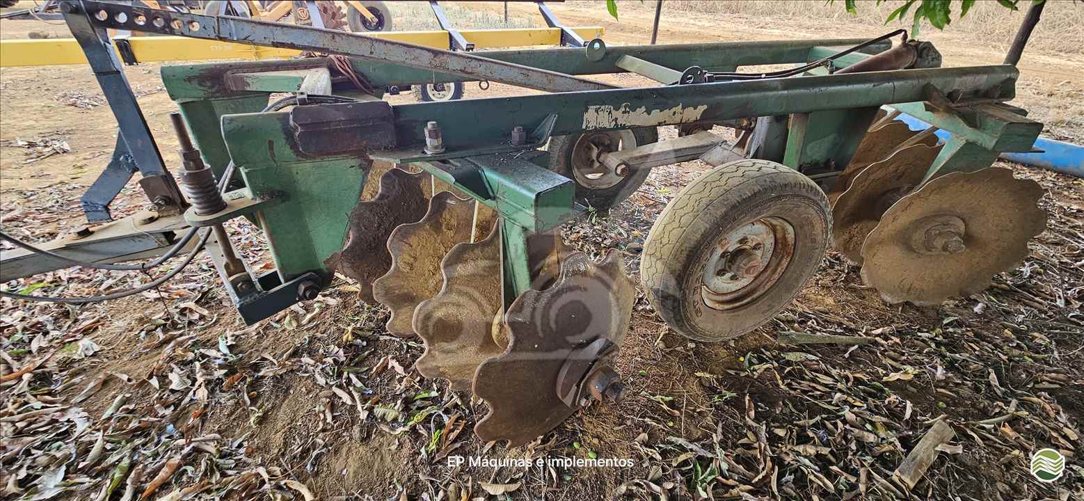 IMPLEMENTOS AGRICOLAS GRADE ARADORA ARADORA 14 DISCOS EP Máquinas e Implementos Agrícolas CRISTALINA GOIAS GO