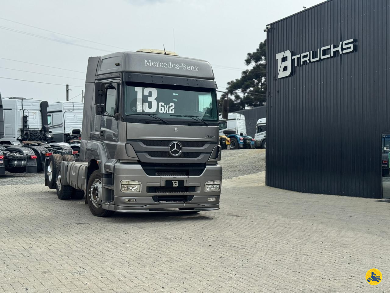 MB 2544 de TB Trucks