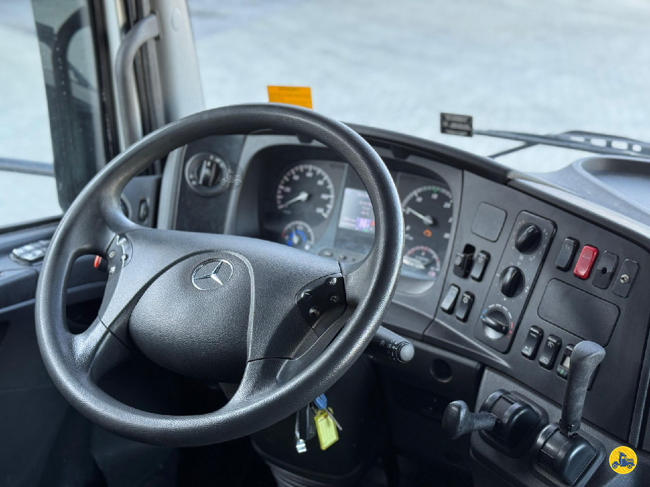 CAMINHAO MERCEDES-BENZ MB 1933 Cavalo Mecânico Toco 4x2 TB Trucks SAO JOSE DOS PINHAIS PARANÁ PR