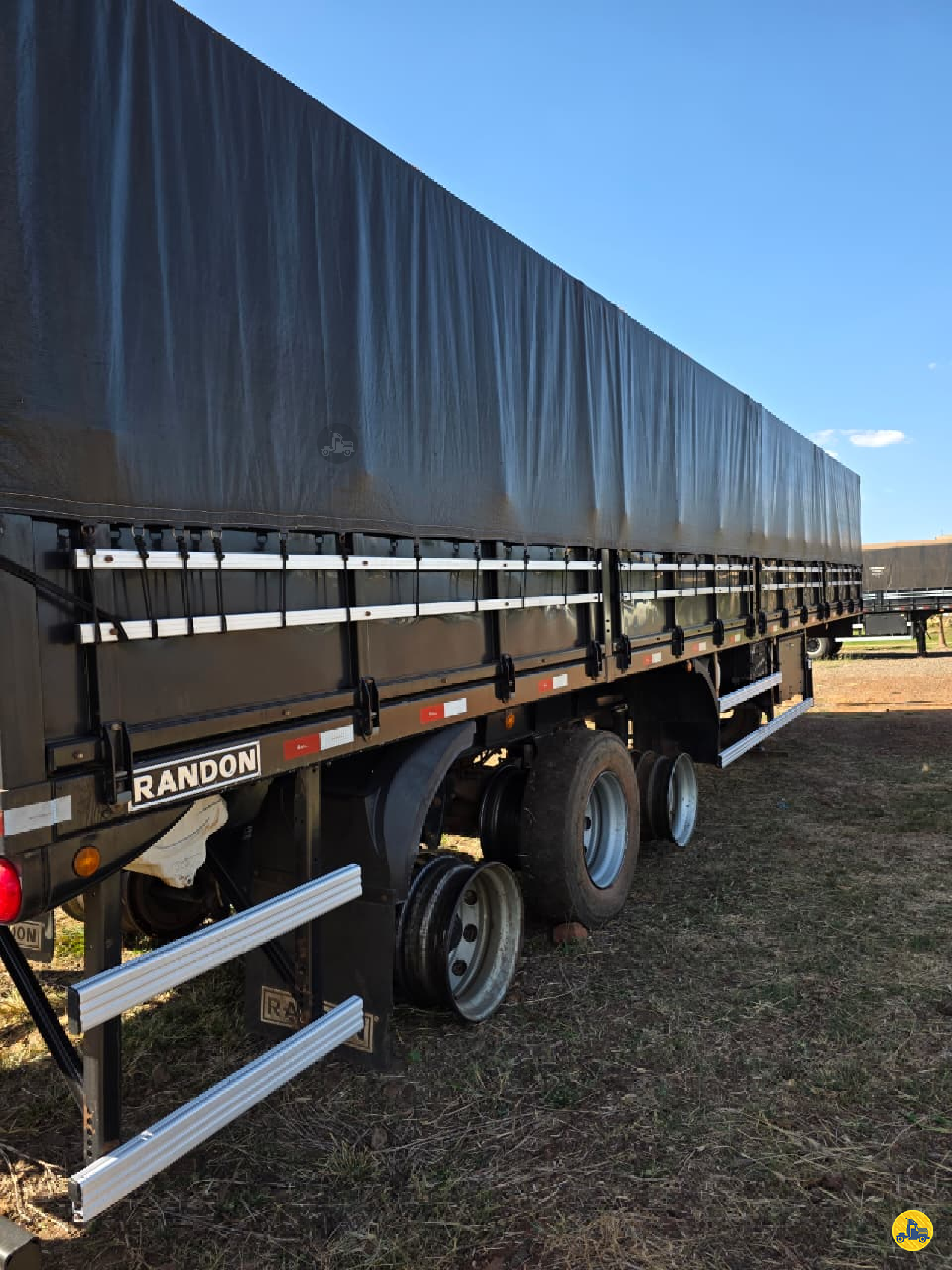 CARRETA SEMI-REBOQUE GRANELEIRO Rodrigo Caminhões CAMPO GRANDE MATO GROSSO DO SUL MS