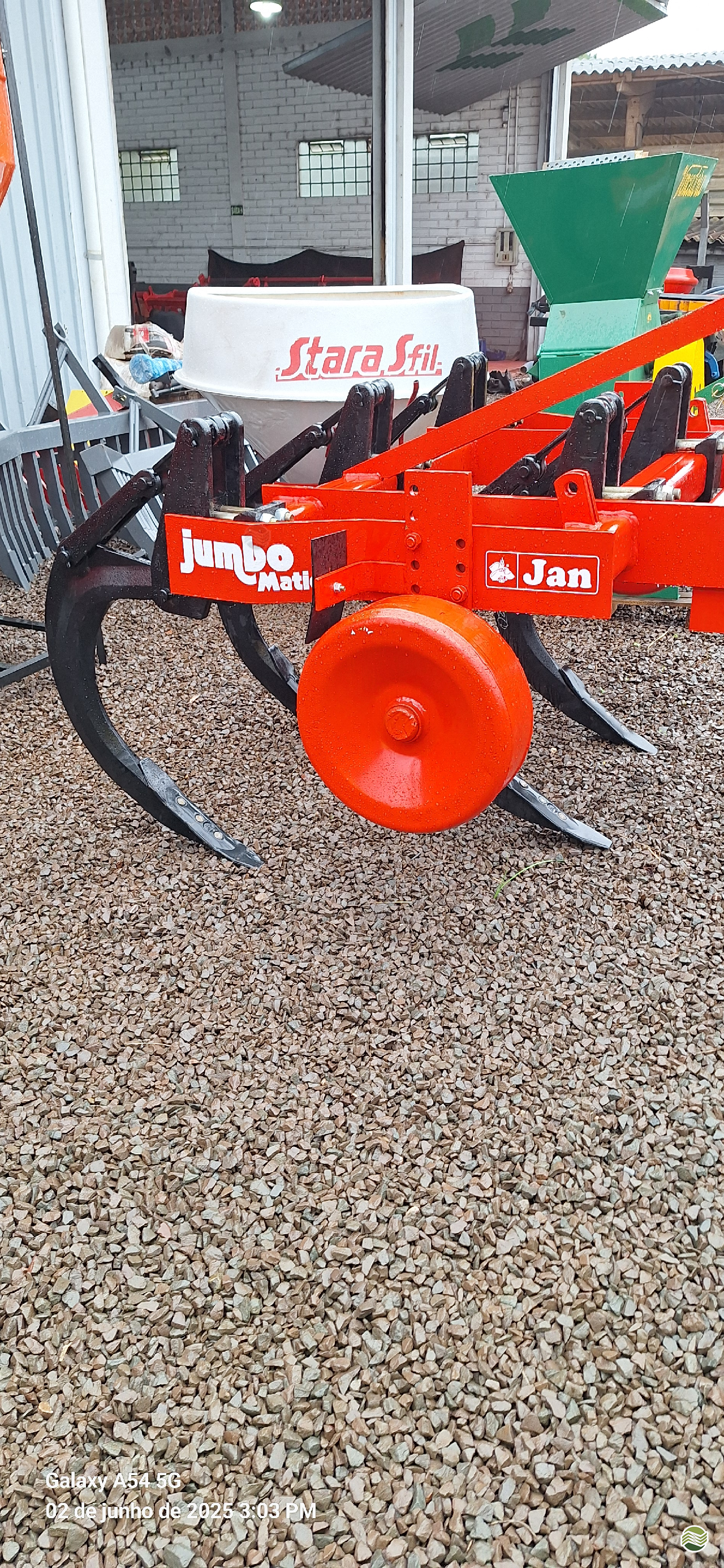 IMPLEMENTOS AGRICOLAS SUBSOLADOR 5 HASTES Planjo Máquinas Agrícolas CAMPOS NOVOS SANTA CATARINA SC