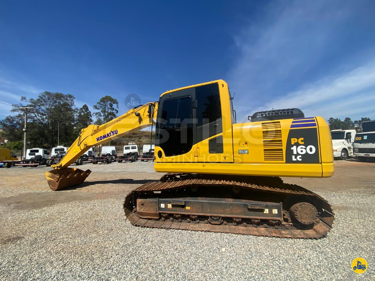 ESCAVADEIRA KOMATSU PC160 Estilo Caminhões POUSO ALEGRE MINAS GERAIS MG
