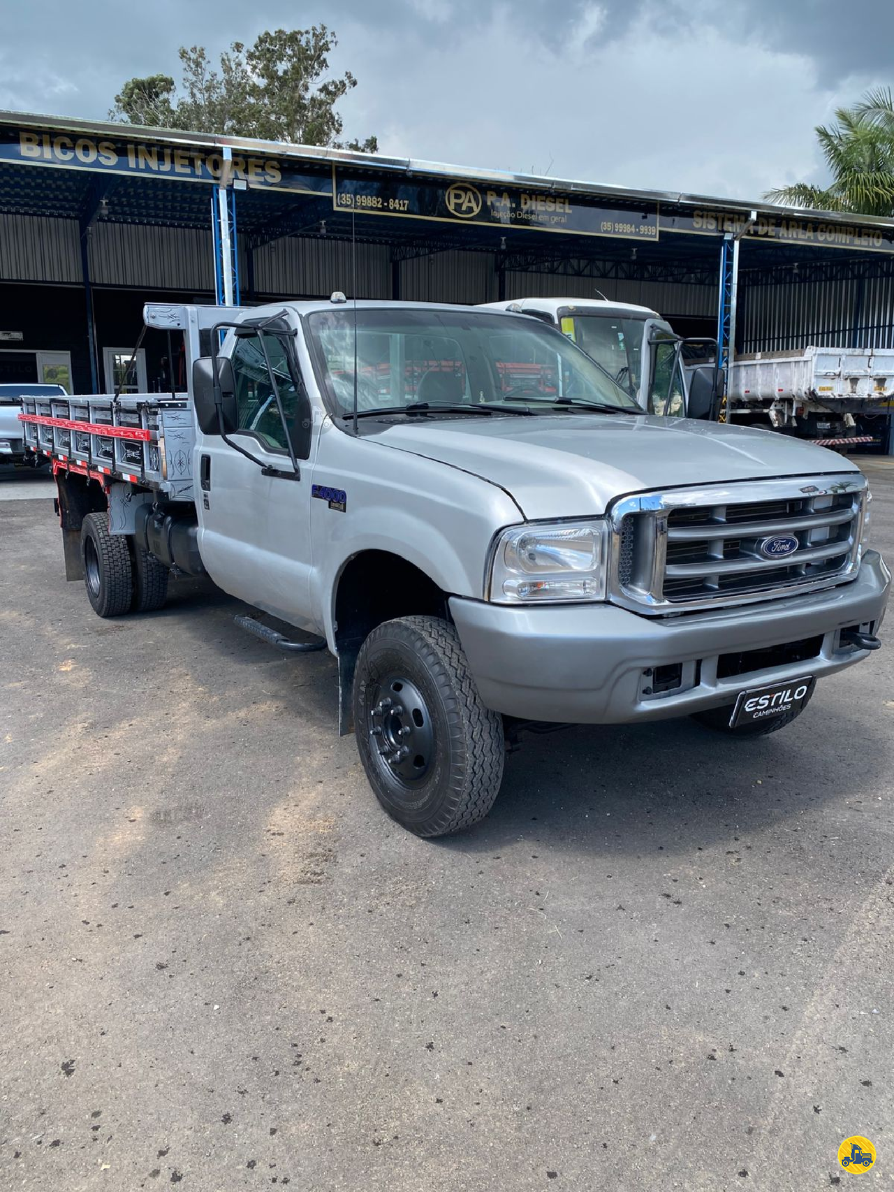 CAMINHAO FORD F4000 Carga Seca 3/4 4x2 Estilo Caminhões POUSO ALEGRE MINAS GERAIS MG