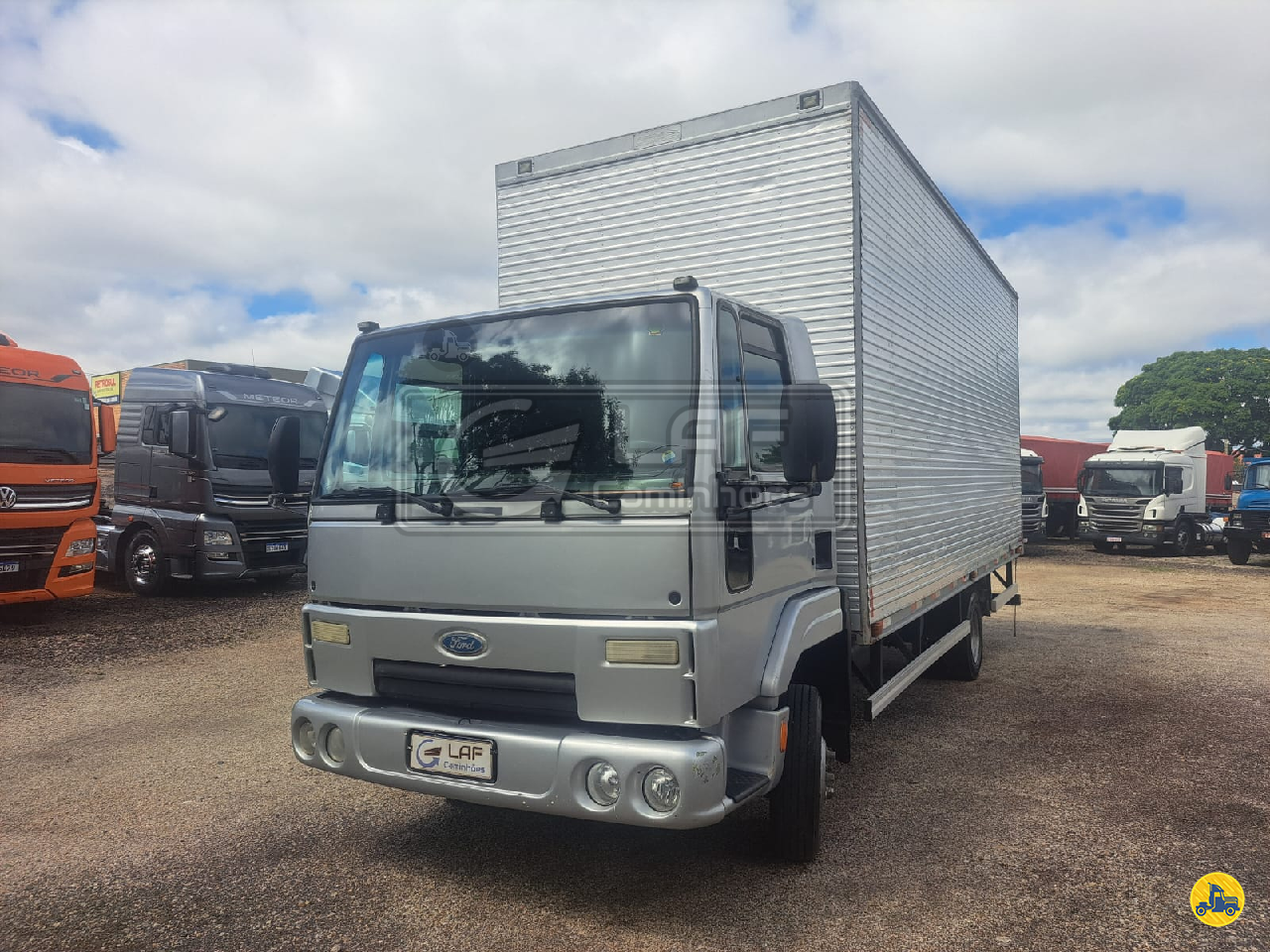 CAMINHAO FORD CARGO 815 Baú Furgão 3/4 4x2 LAF Caminhões CURITIBA PARANÁ PR