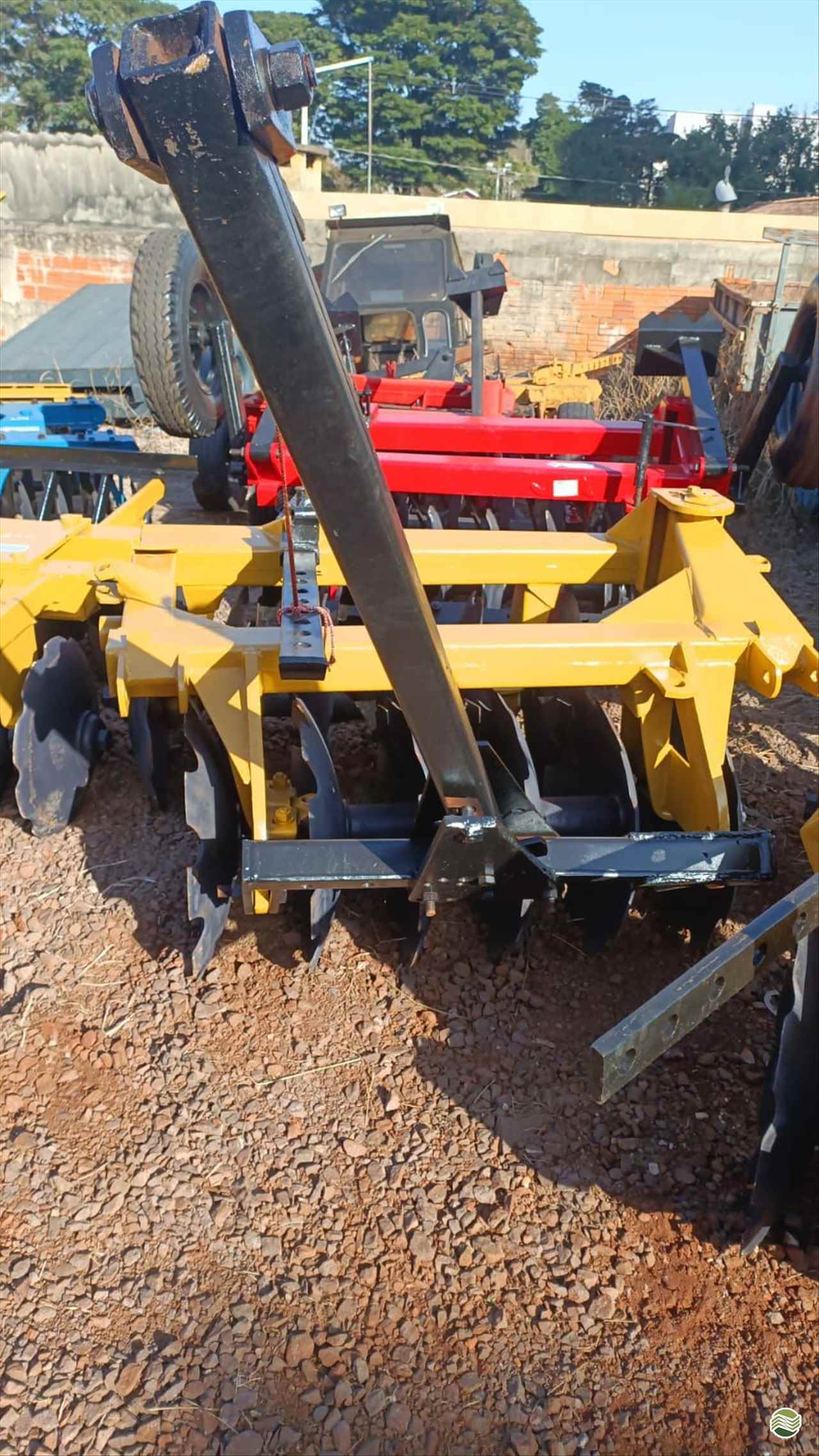 IMPLEMENTOS AGRICOLAS GRADE ARADORA ARADORA 12 DISCOS Toledo Tratores PR TOLEDO PARANÁ PR