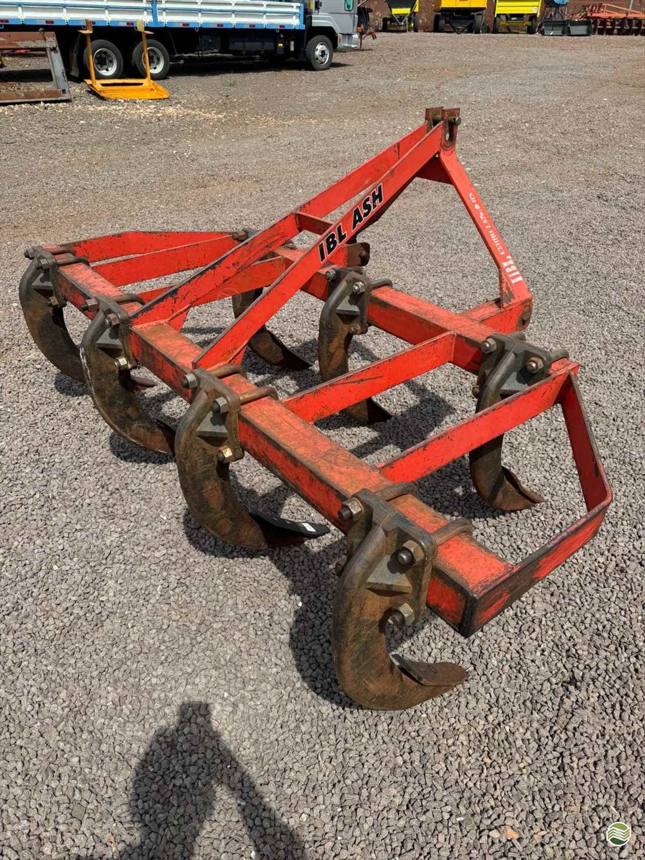 IMPLEMENTOS AGRICOLAS SUBSOLADOR 7 HASTES Toledo Tratores PR TOLEDO PARANÁ PR