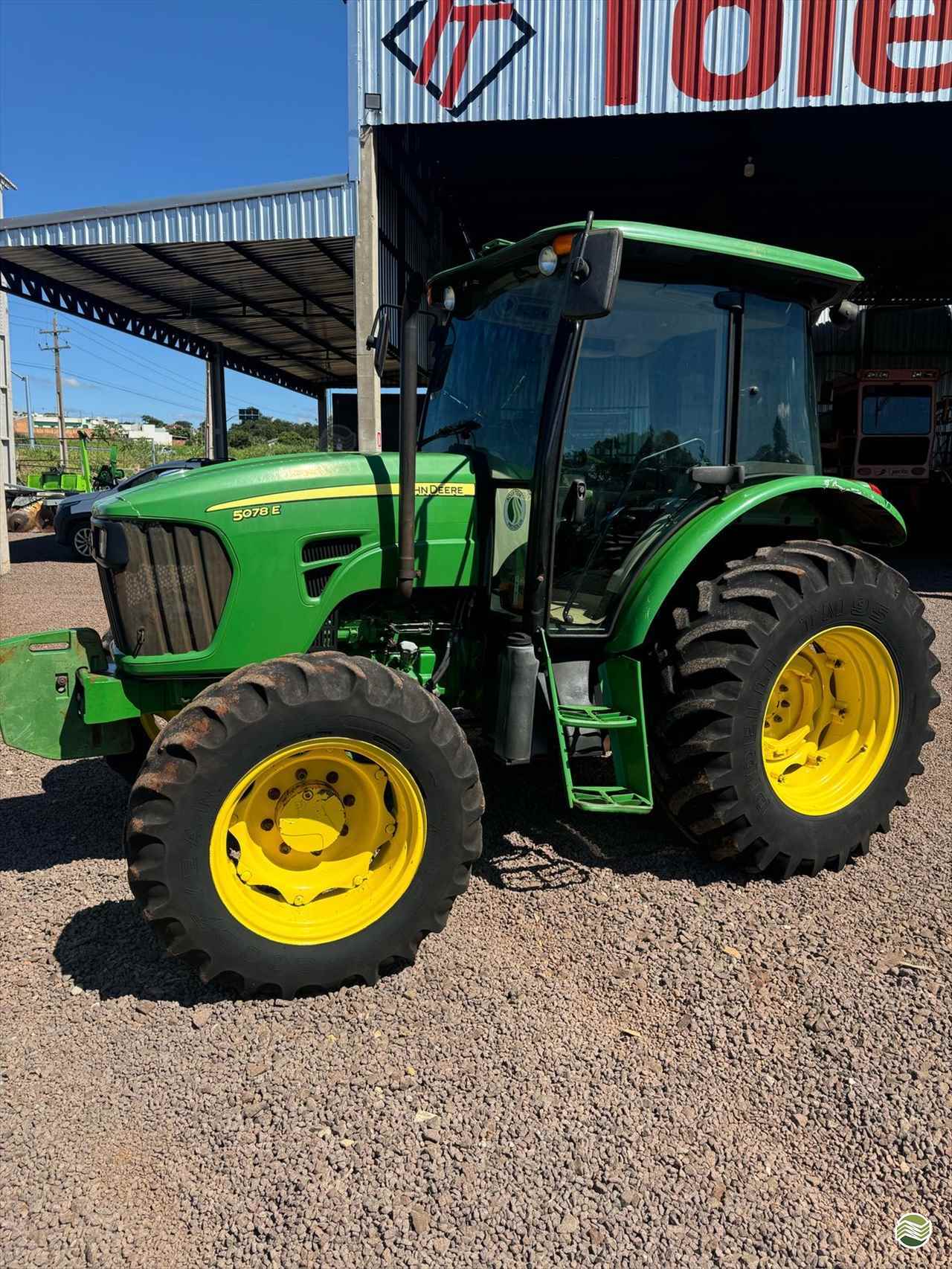 TRATOR JOHN DEERE JOHN DEERE 5078E Tração 4x4 Toledo Tratores PR TOLEDO PARANÁ PR