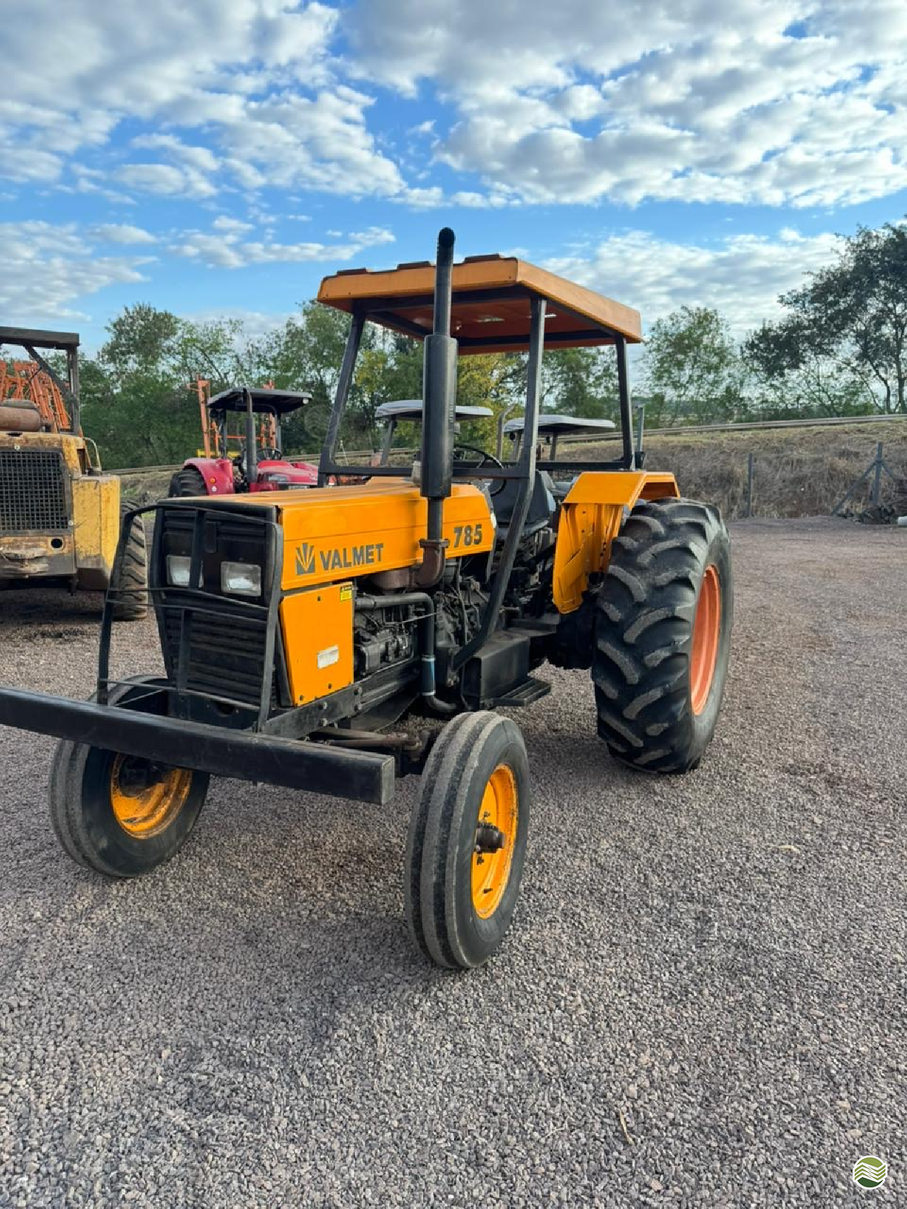 TRATOR VALMET VALMET 785 Tração 4x2 Toledo Tratores PR TOLEDO PARANÁ PR