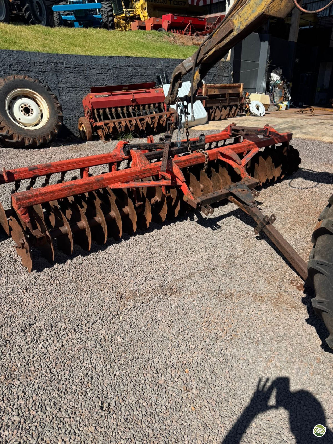 IMPLEMENTOS AGRICOLAS GRADE NIVELADORA NIVELADORA 48 DISCOS Toledo Tratores PR TOLEDO PARANÁ PR