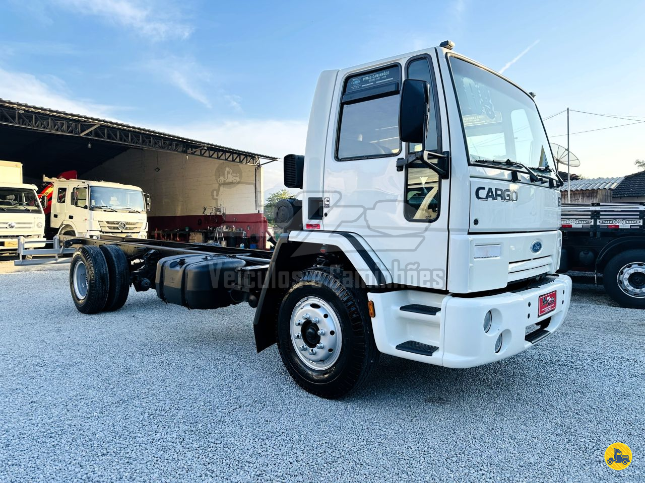 CAMINHAO FORD CARGO 1317 Chassis Toco 4x2 JC Veículos e Caminhões SANTO AMARO DA IMPERATRIZ SANTA CATARINA SC