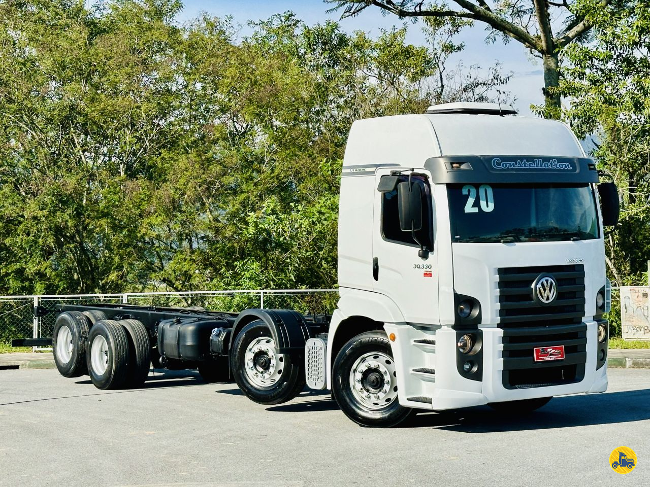 CAMINHAO VOLKSWAGEN VW 30330 Chassis BiTruck 8x2 JC Veículos e Caminhões SANTO AMARO DA IMPERATRIZ SANTA CATARINA SC