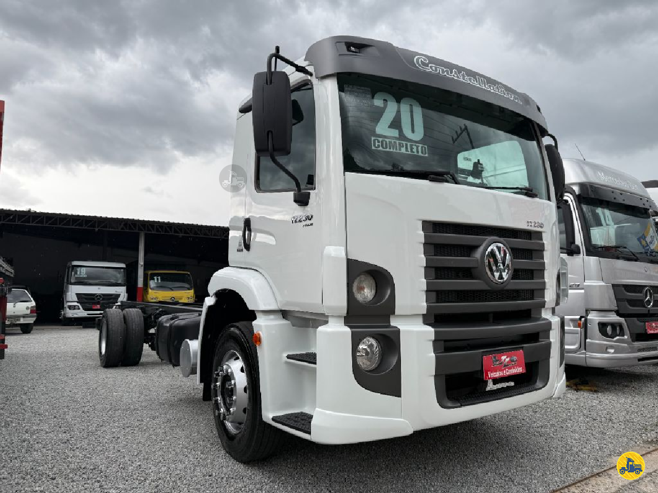 CAMINHAO VOLKSWAGEN VW 17230 Chassis Toco 4x2 JC Veículos e Caminhões SANTO AMARO DA IMPERATRIZ SANTA CATARINA SC