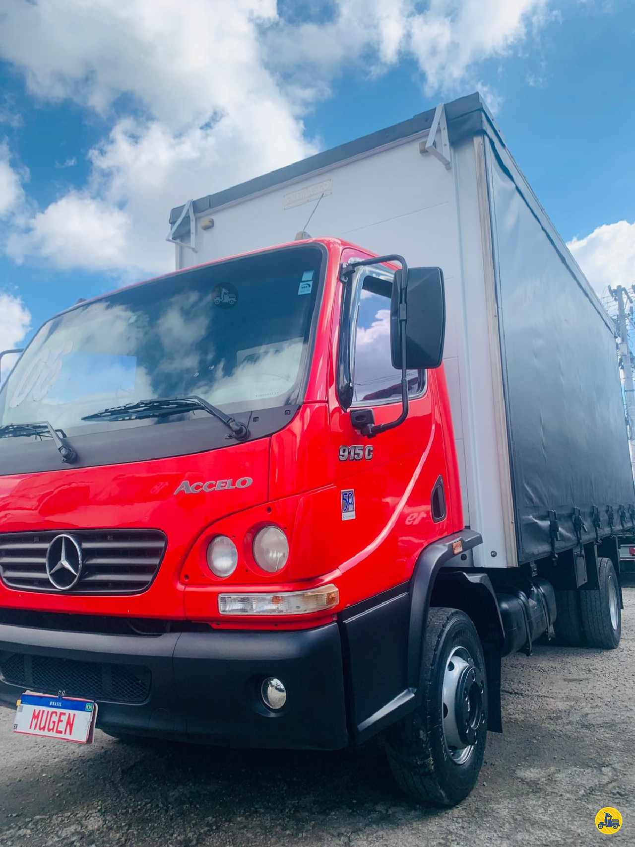 CAMINHAO MERCEDES-BENZ MB 915 Baú Sider Toco 4x2 Mugen Caminhões GUARULHOS SÃO PAULO SP